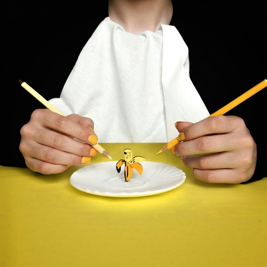 Брошка Банан. Баския