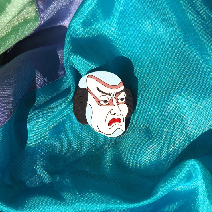 Брошка Задумчивая маска. Кабуки